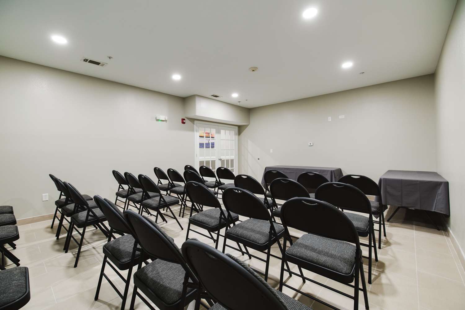 SureStay Studio by Best Western Conroe Downtown 26/26