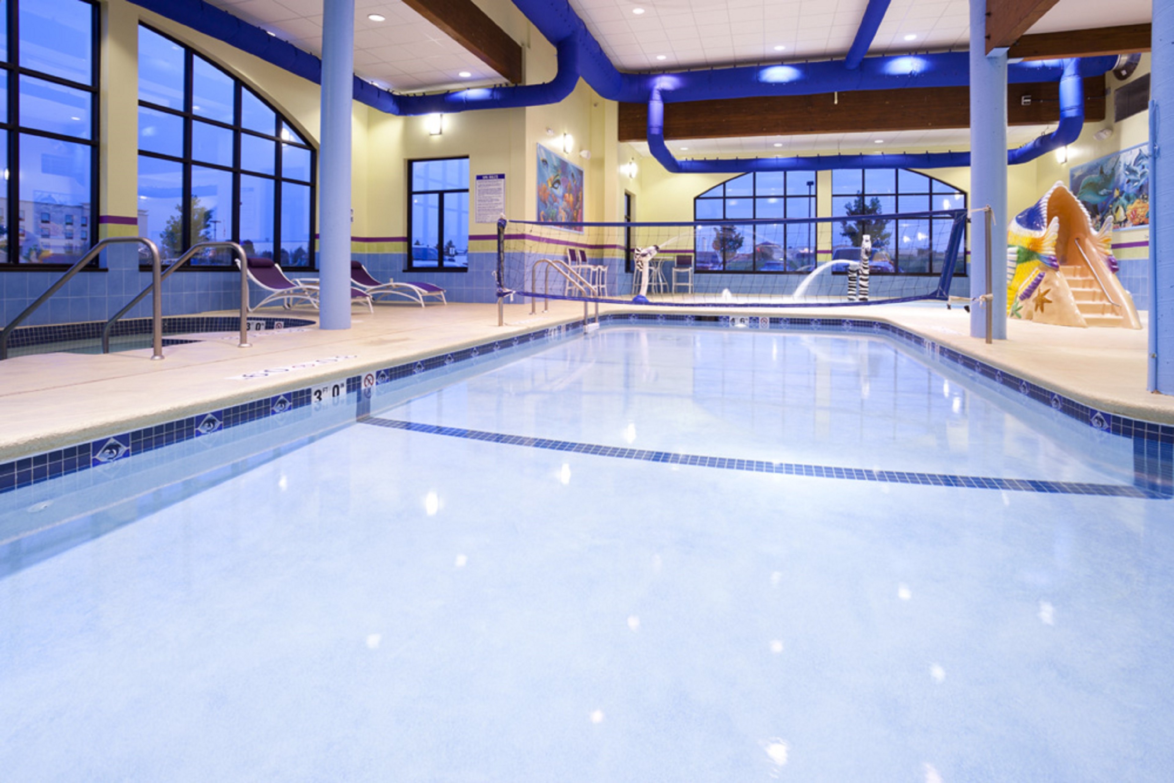 Holiday Inn Express Hotel Suites Rogers 23/51