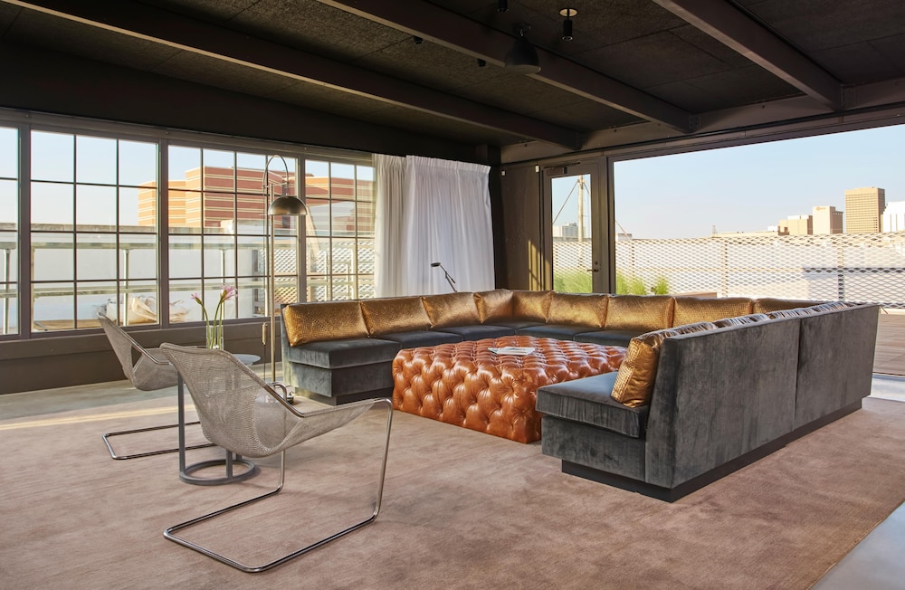 Fordson Hotel Unbound Collection by Hyatt 46/65
