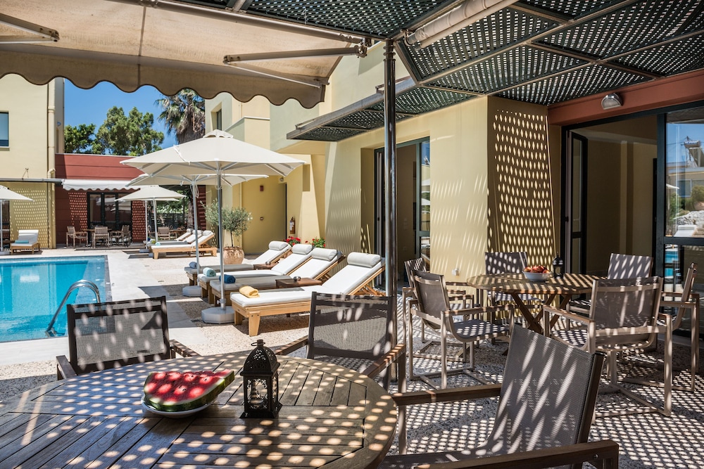 DAPHNIS VILLAS 47/60