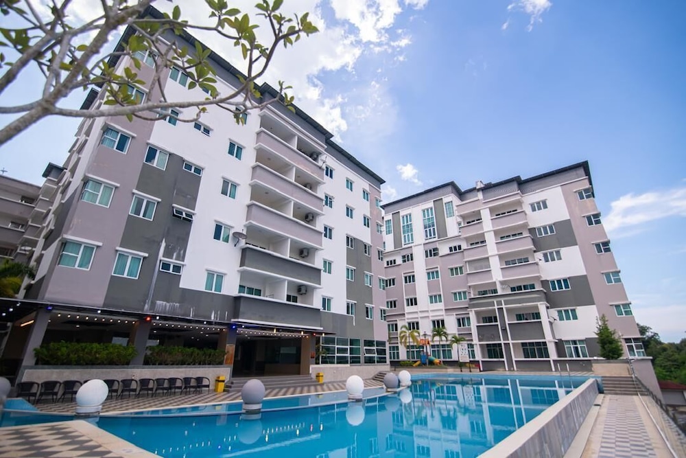 D'embassy Serviced Residence Suites 4/55