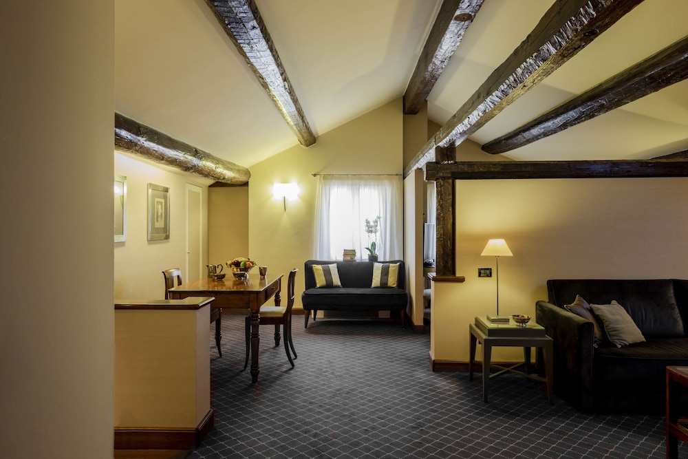 Hotel Accademia Verona 56/80