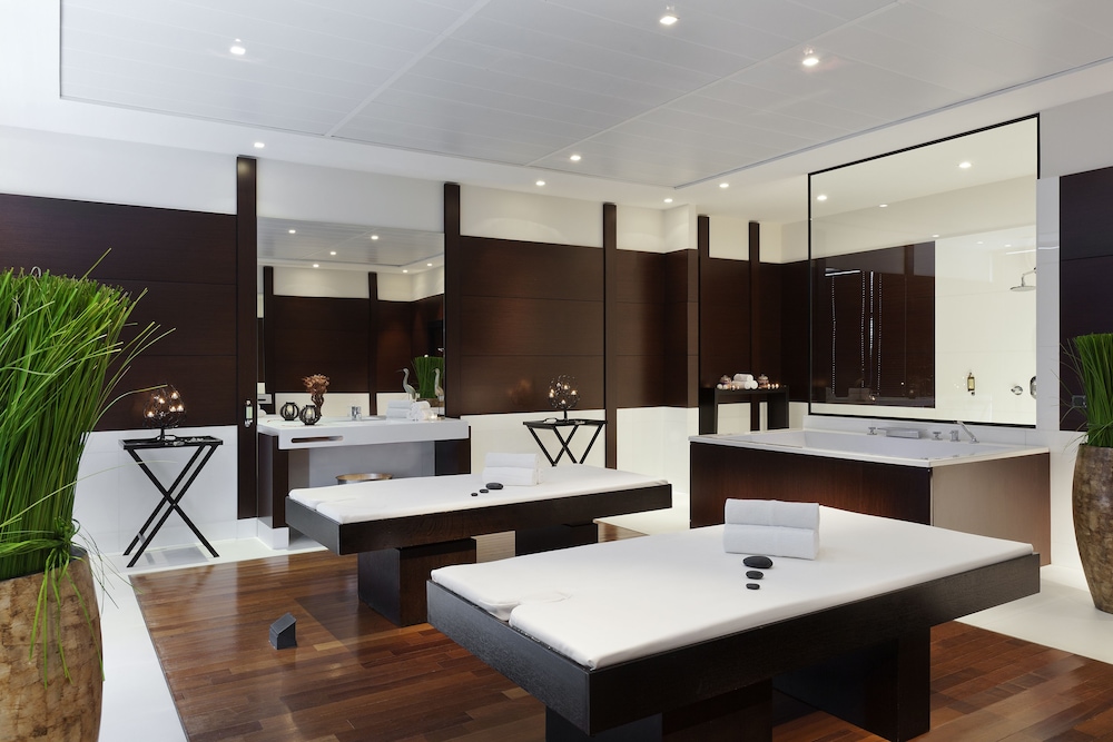 Hotel Barriere Le Grand Hotel Enghien Les Bains 30/33