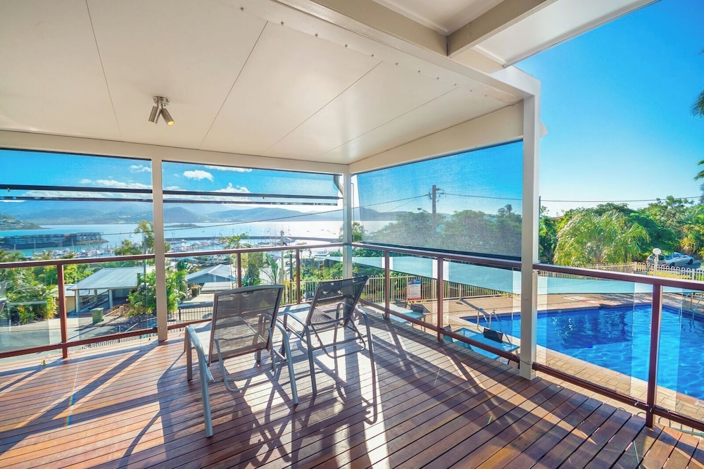 Airlie Apartments 35/78