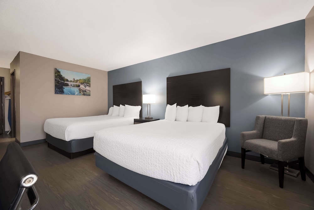 Standard, 2 Queen Beds, Accessible