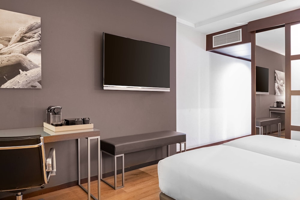 Sabatic Gava Mar, Barcelona, a Tribute Portfolio Hotel 12/39