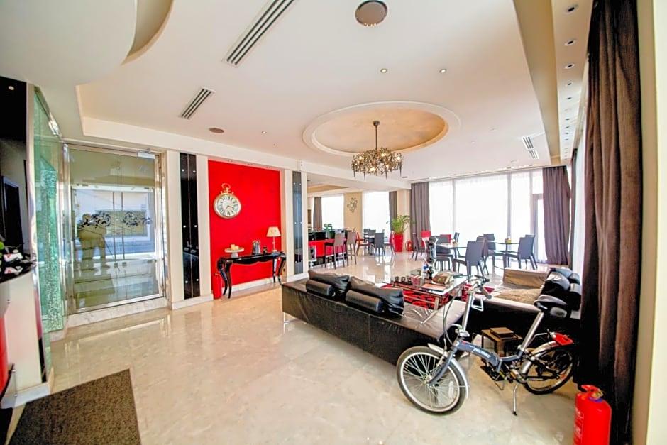Comfy Boutique Hotel 36/39