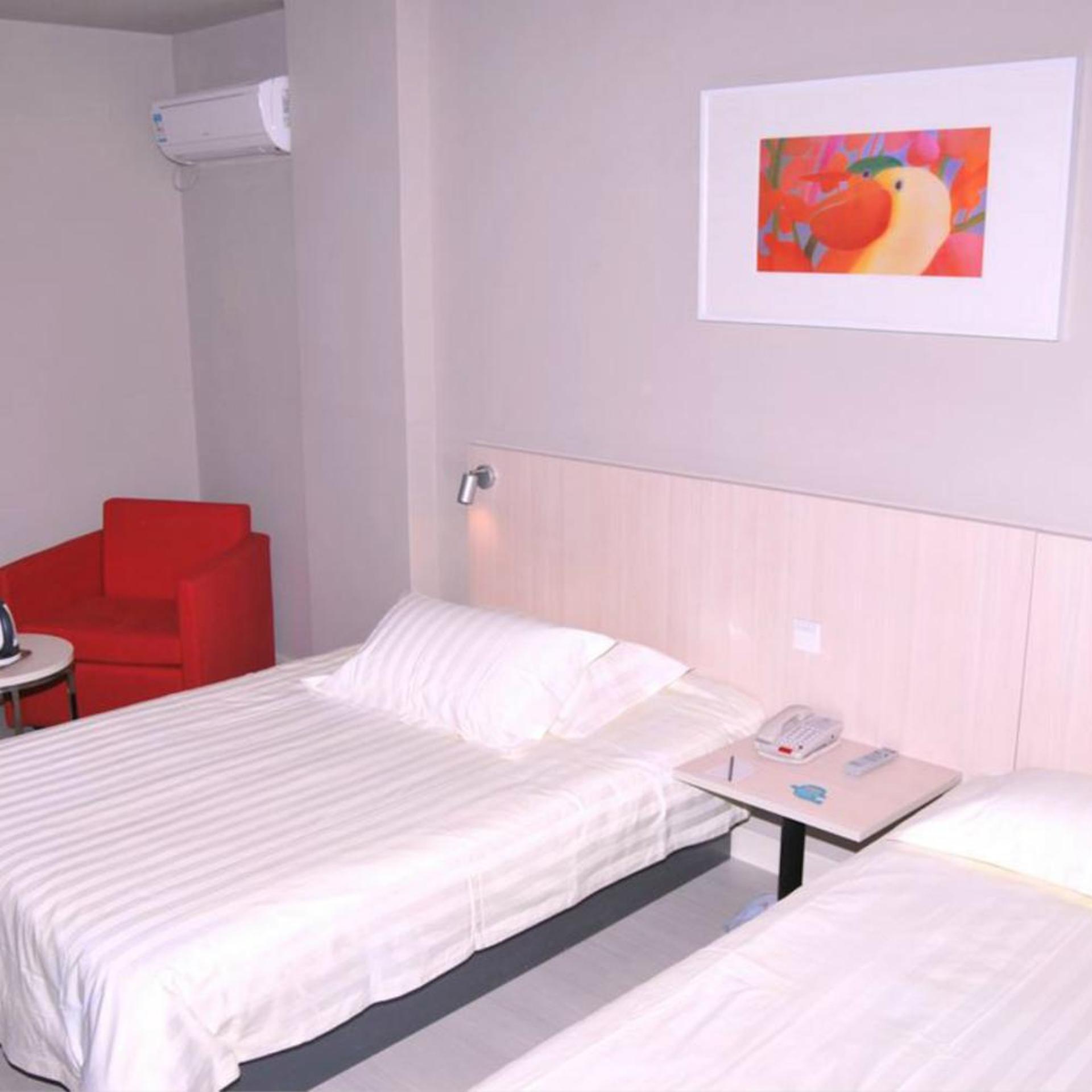 Jinjiang Inn Select (Shenyang North Railway Station Huigong Square) 7/43