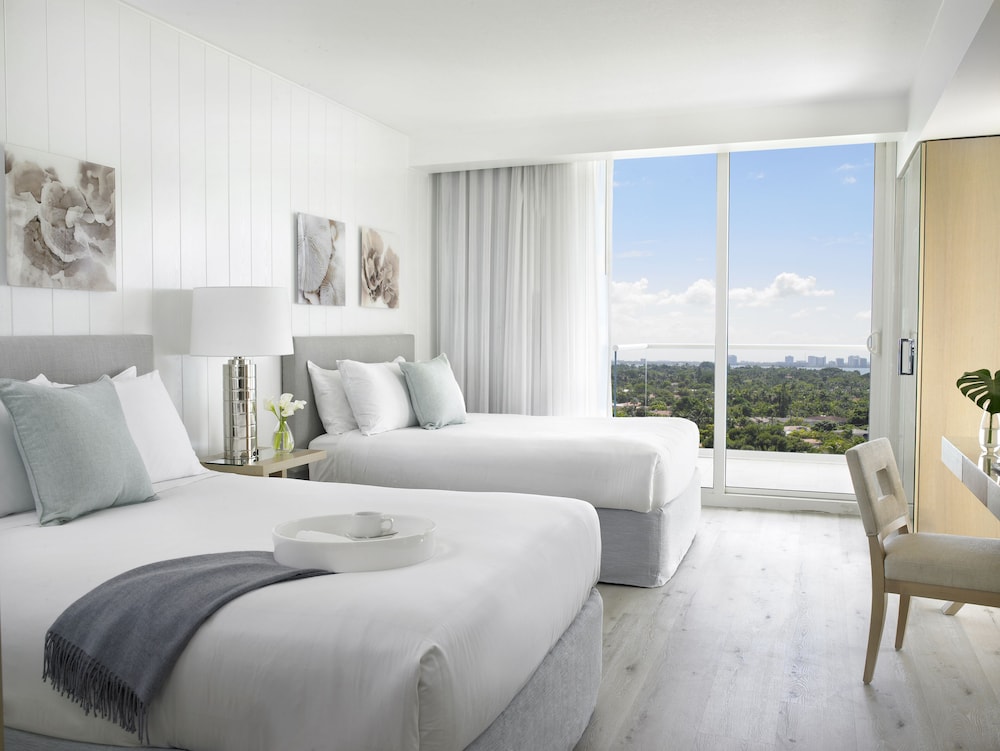 Grand Beach Hotel Surfside 9/47