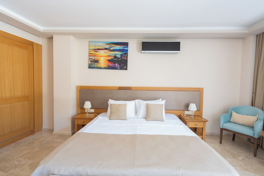COMFORT, SUITE