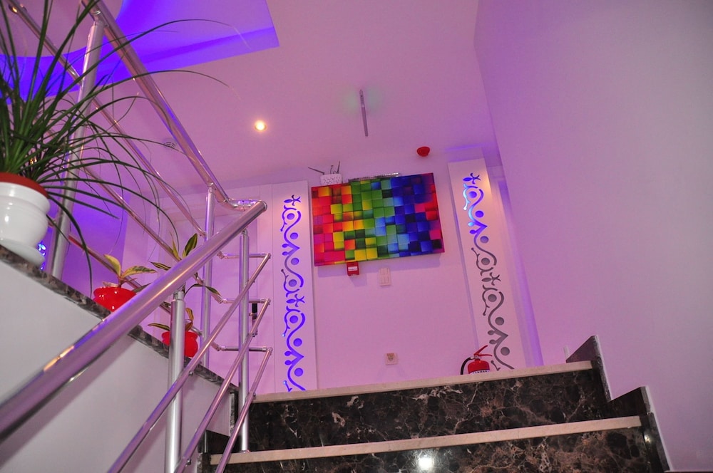 Aura Boutique Hotel 33/49