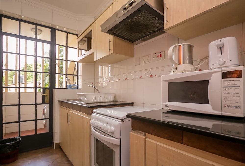 Meltonia Luxury Suites 34/50