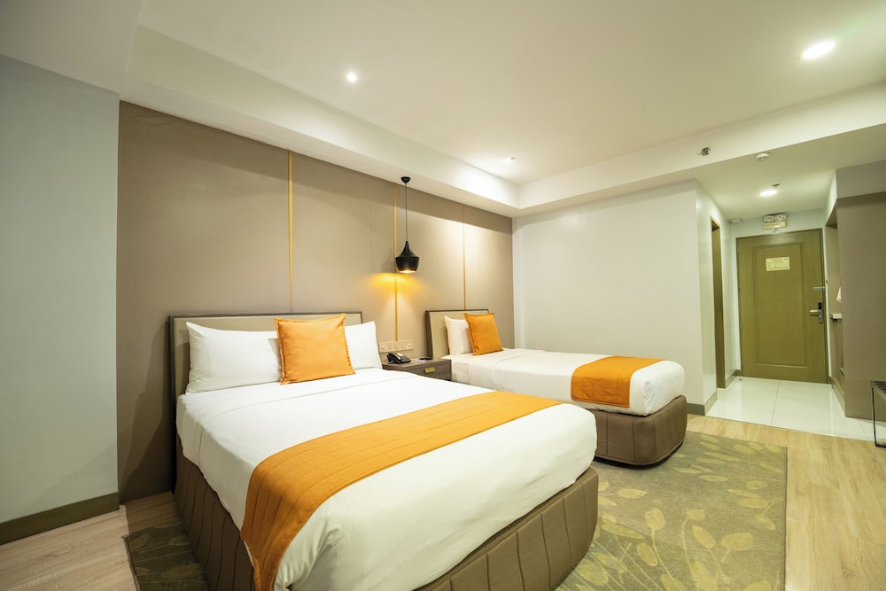 L'Fisher Hotel 16/50