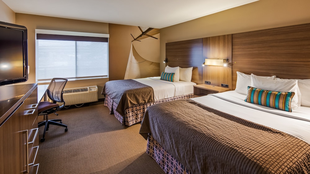 Executive Inn And Suites 13/51