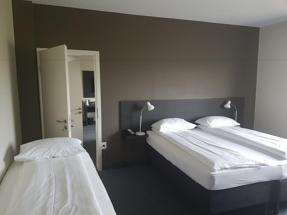Konvin Hotel by Reykjavik Keflavik Airport 34/80