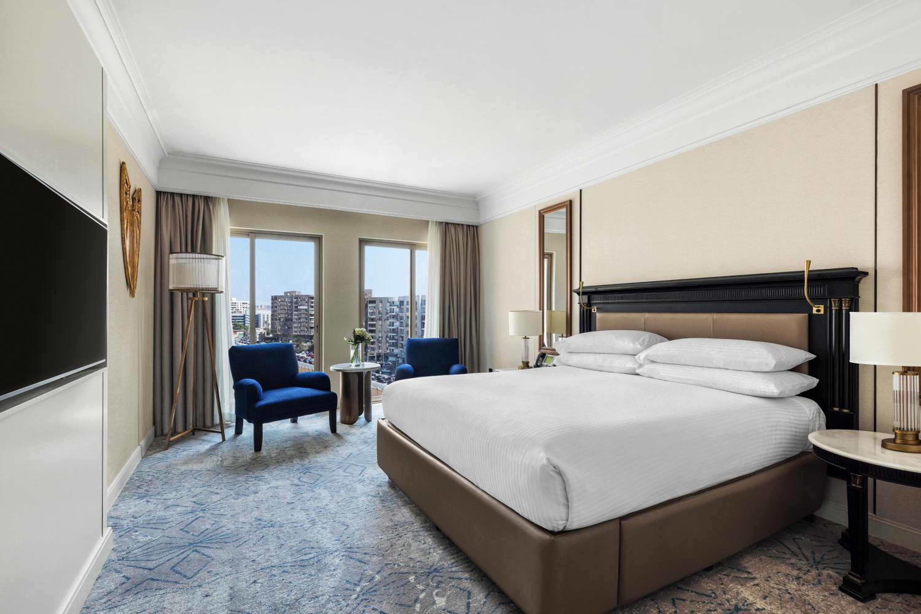 Diplomat, Suite, King Bed, Working Area