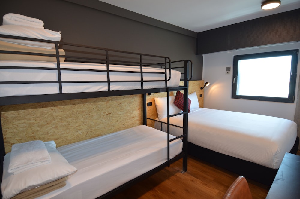 Ibis Budget Sydney East 14/68