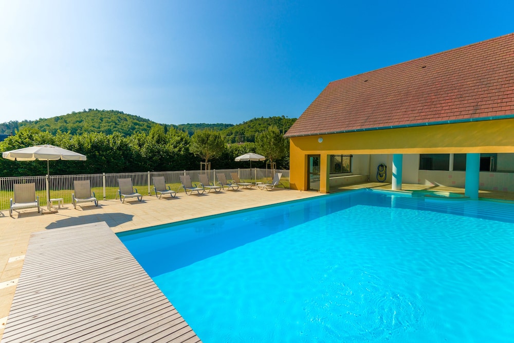 RESIDENCE LAGRANGE VACANCES LES BASTIDES DE LASCAUX 24/26