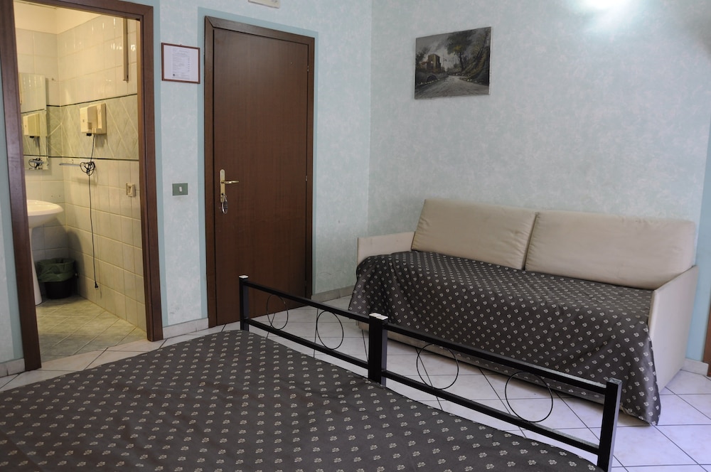 Hotel Farini 16/23