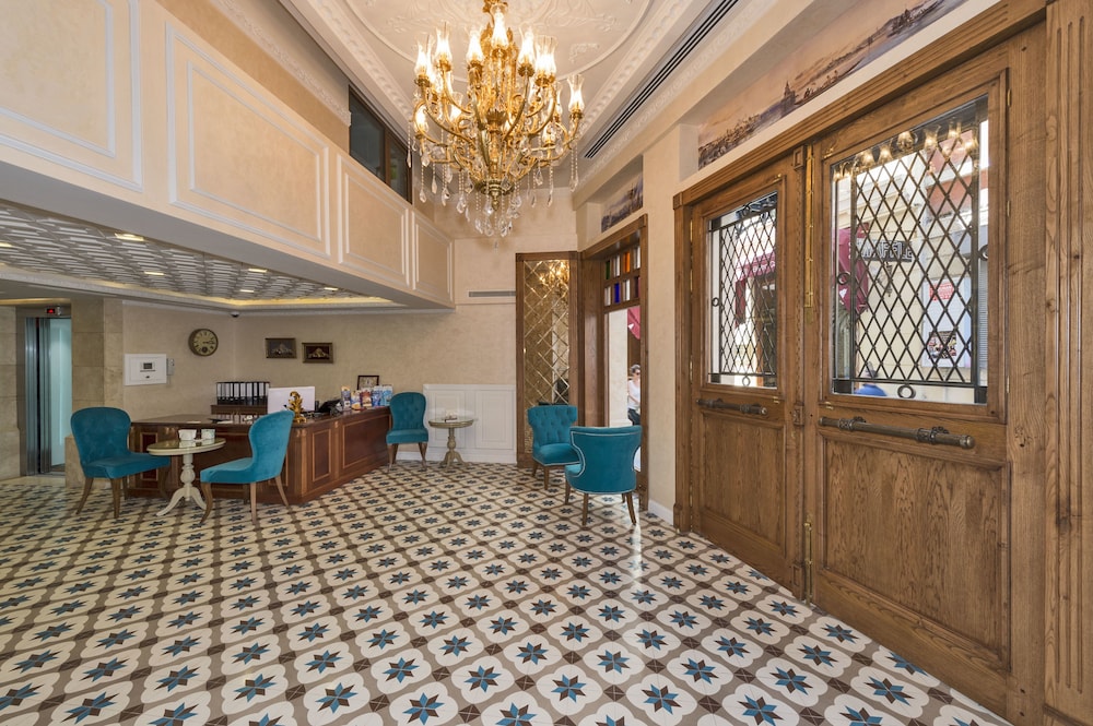 Ada Karakoy Hotel 38/60