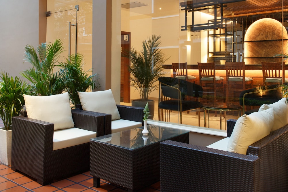 Hotel Thrive, A Tropical Courtyard 40/66