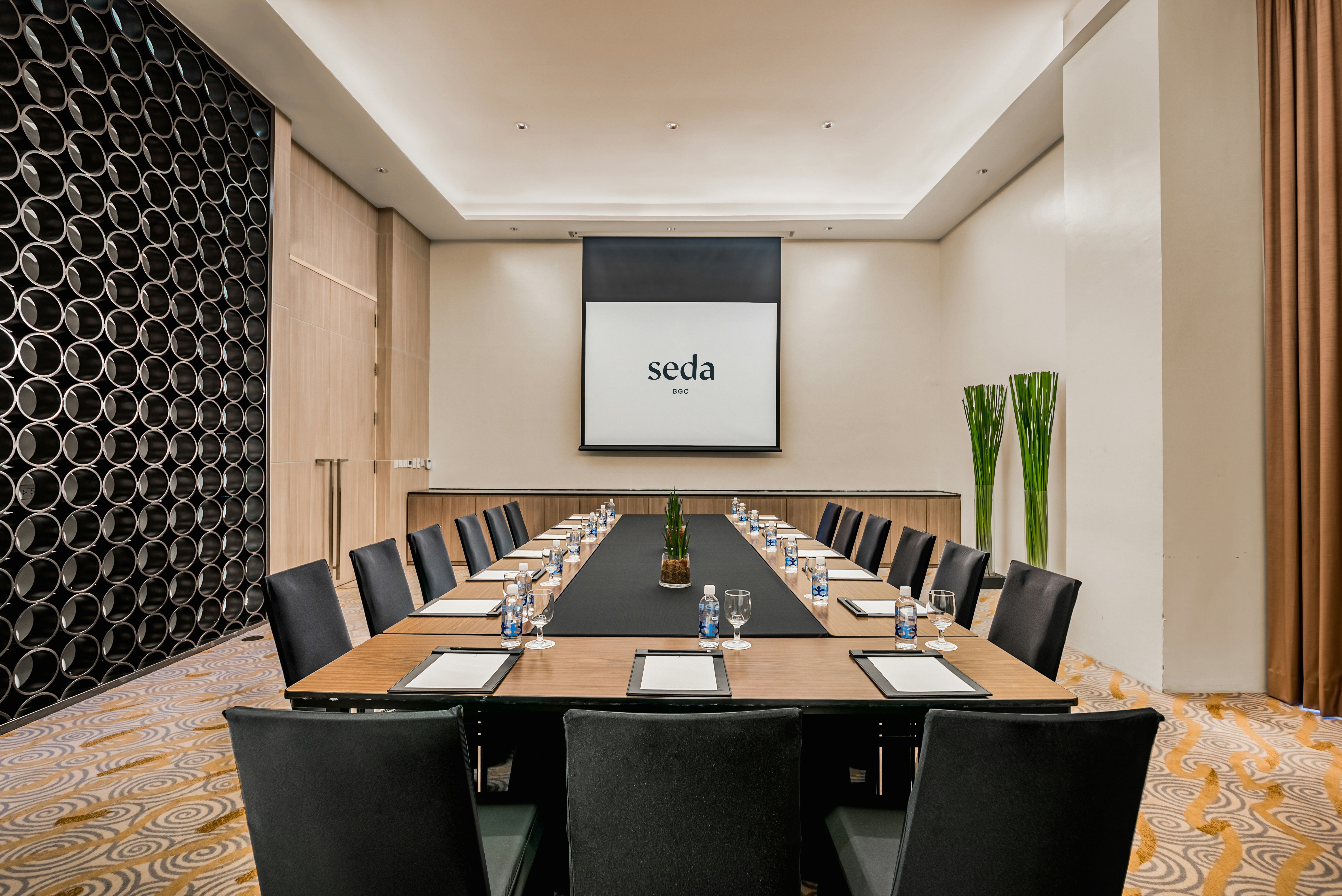 Seda Bonifacio Global City 39/48