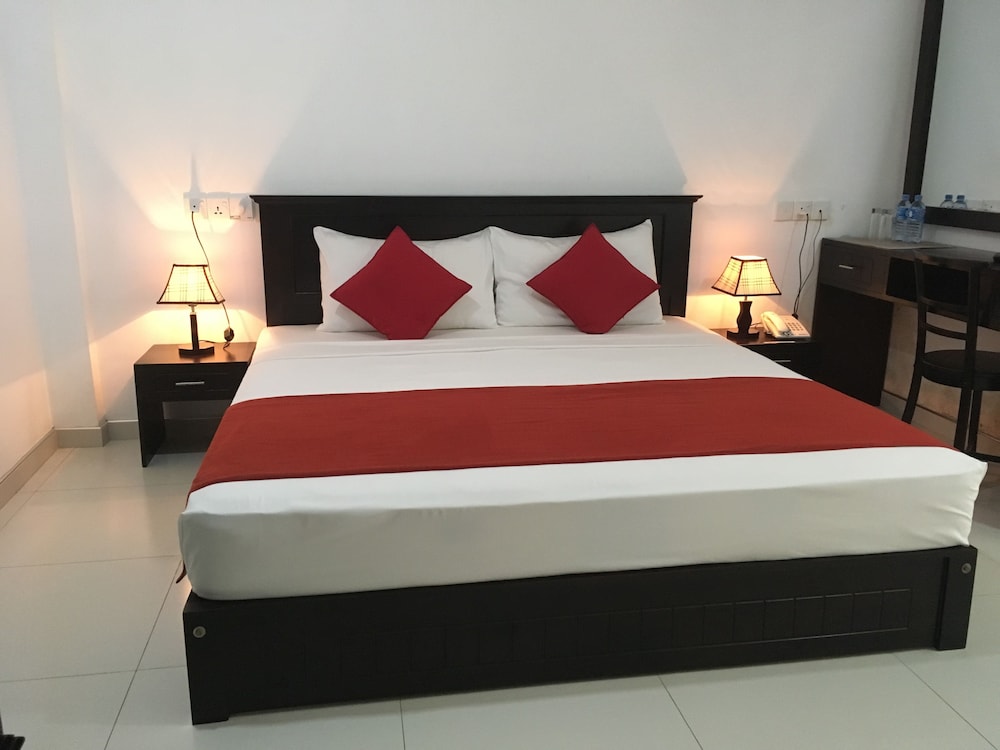 My City Hotel 13/50