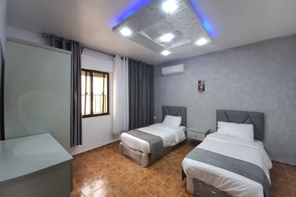 2 Bedrooms, Apartment, Double and Twin Beds
