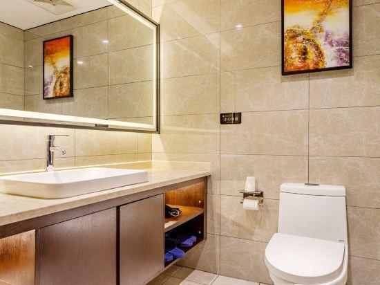 Shangpin Crystal Hotel (Hefei Fubang Plaza) 36/37