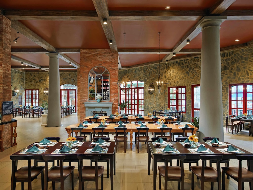 Mercure Danang French Village Bana Hills 57/73