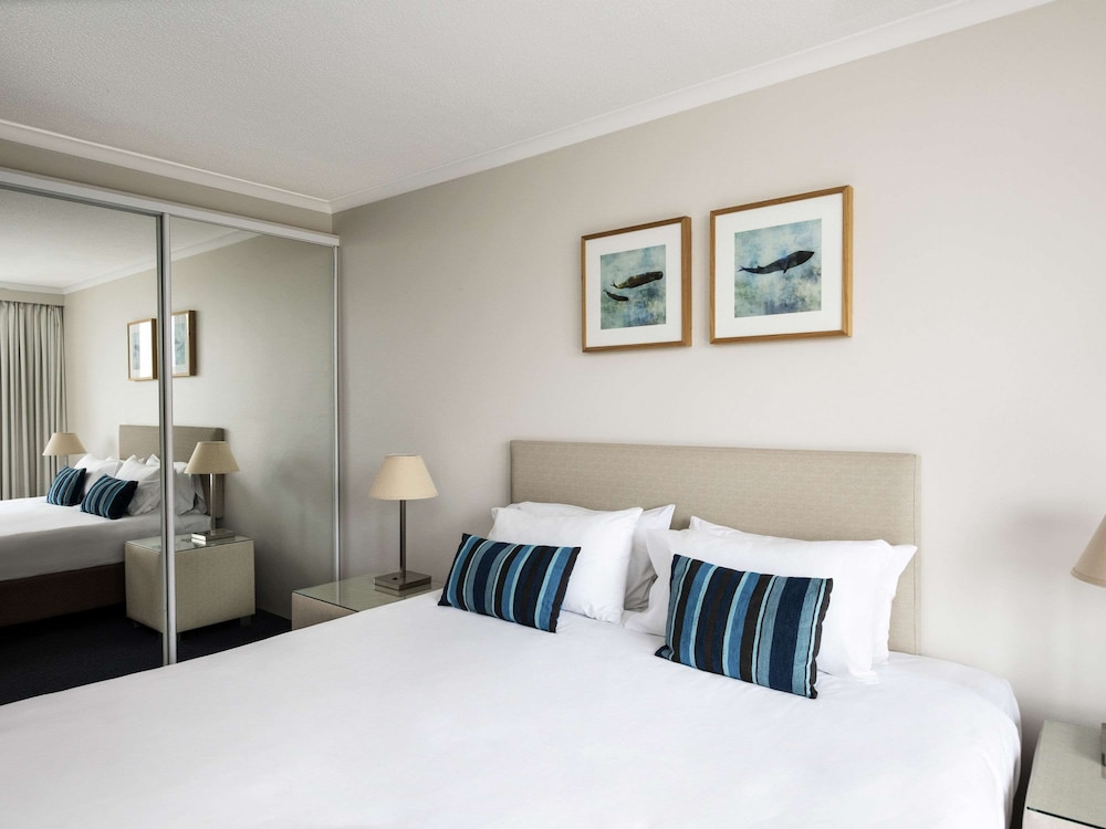 Breakfree Beachpoint Surfers Paradise 28/54