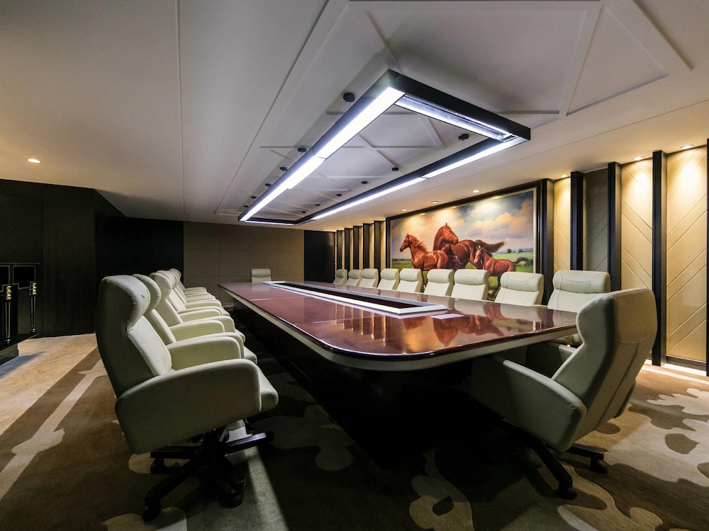 Mercure Beijing Chang An West 39/48