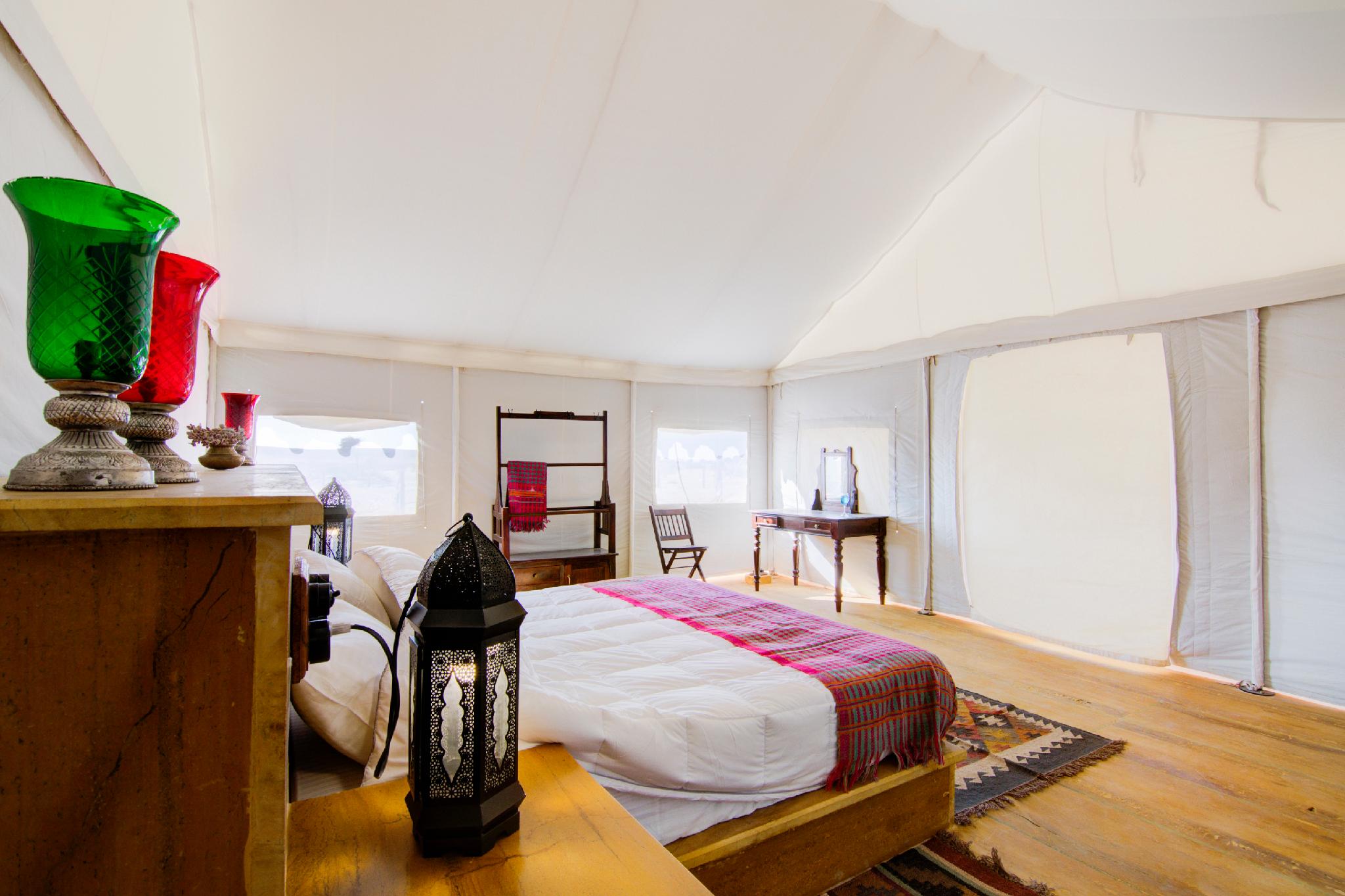 Tent, Plunge Pool