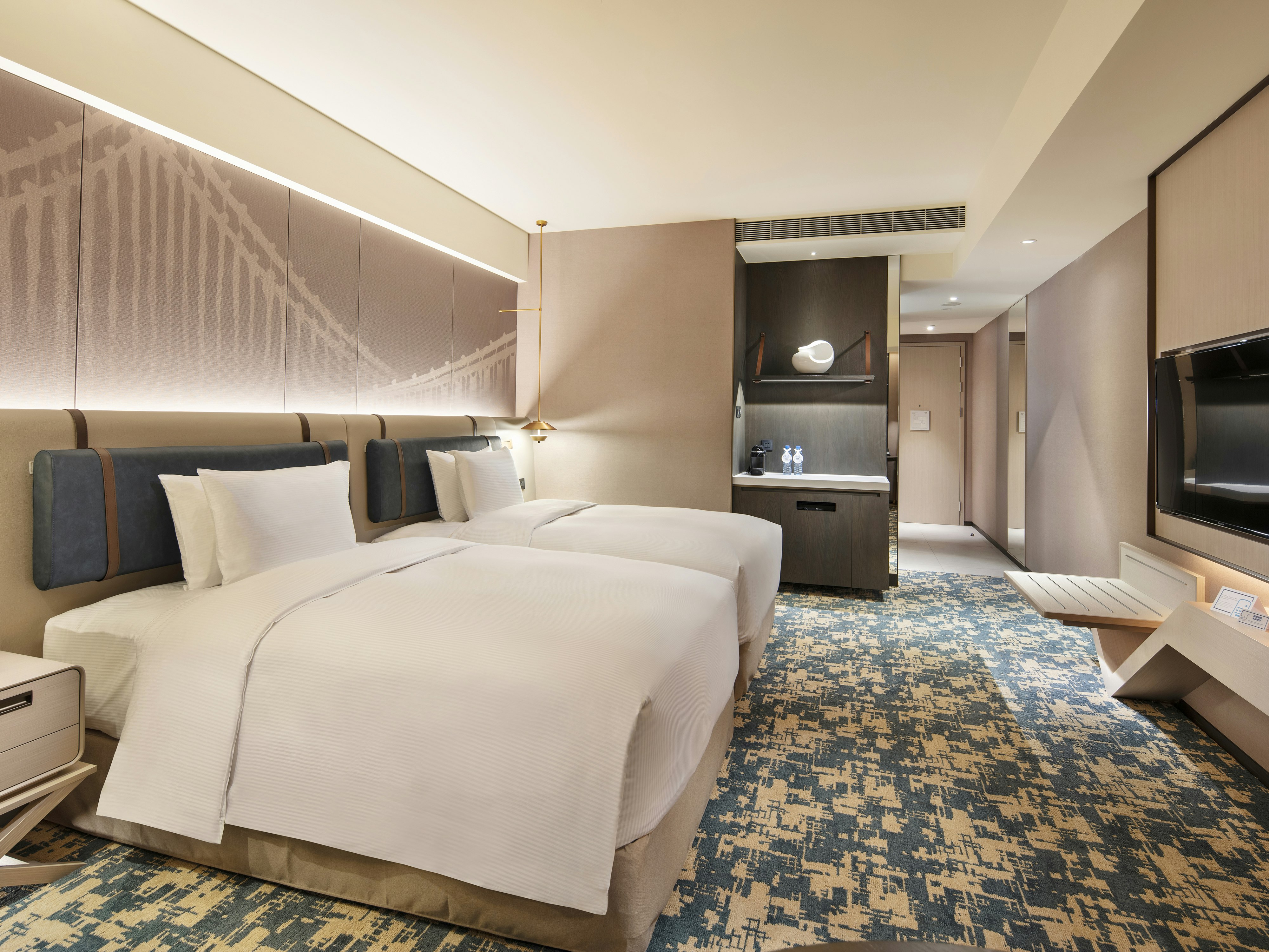 GUEST ROOM, TWIN BEDS
