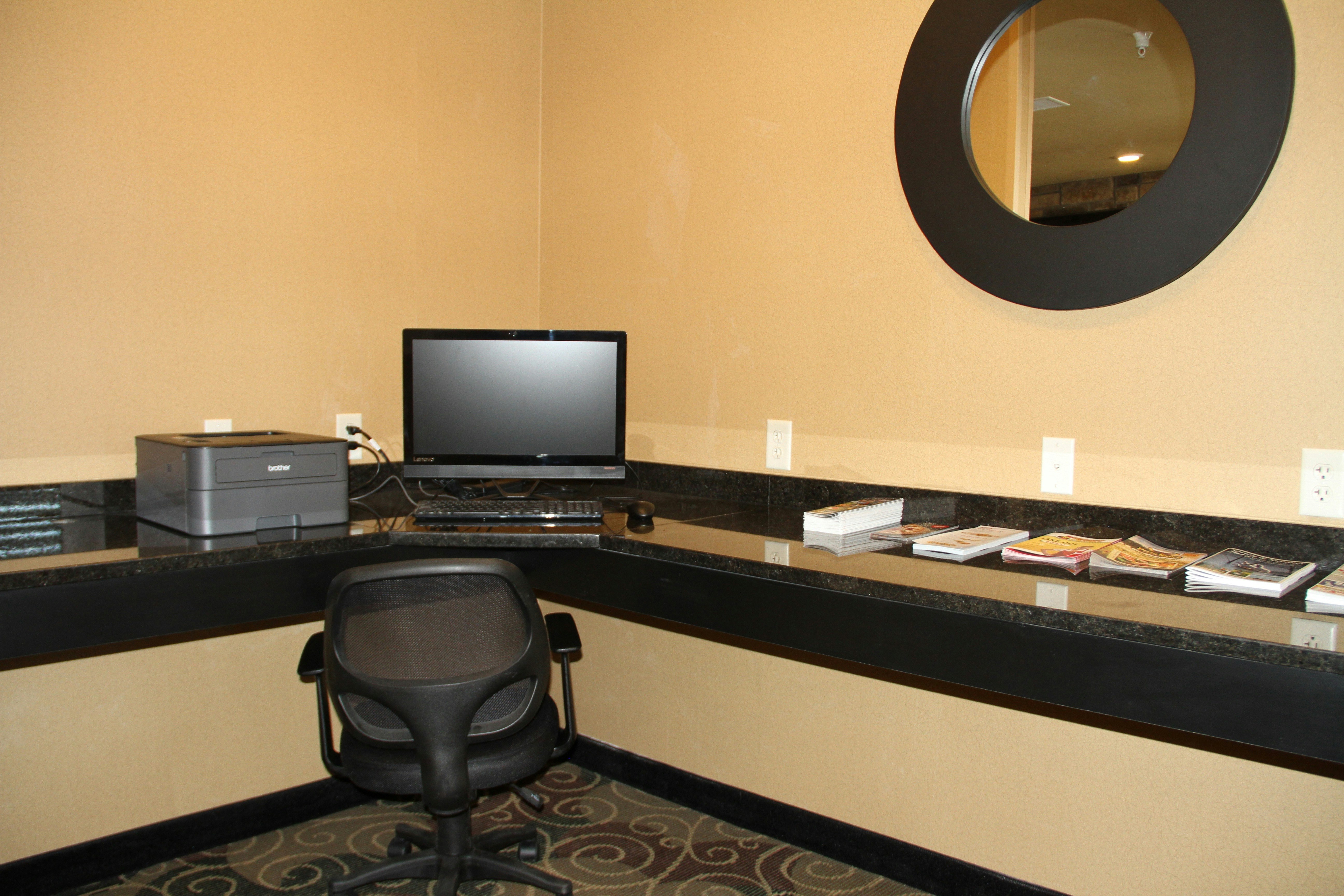 Cobblestone Hotel & Suites - Devils Lake 53/62