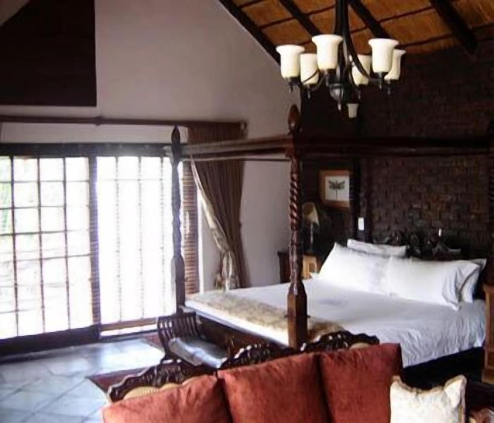 Coral Tree Inn 16/43
