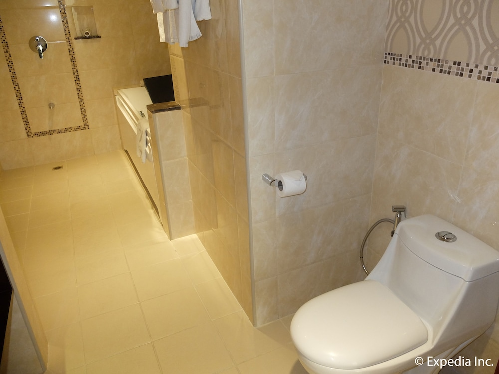 Central Park Tower Resort 65/71