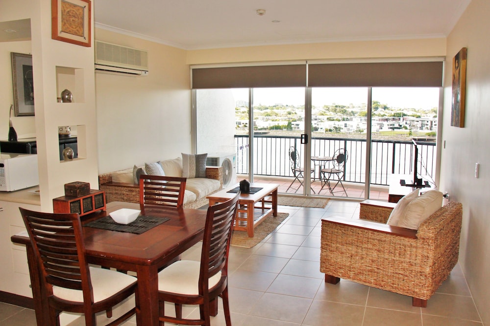 Goldsborough Place Apartments 24/30