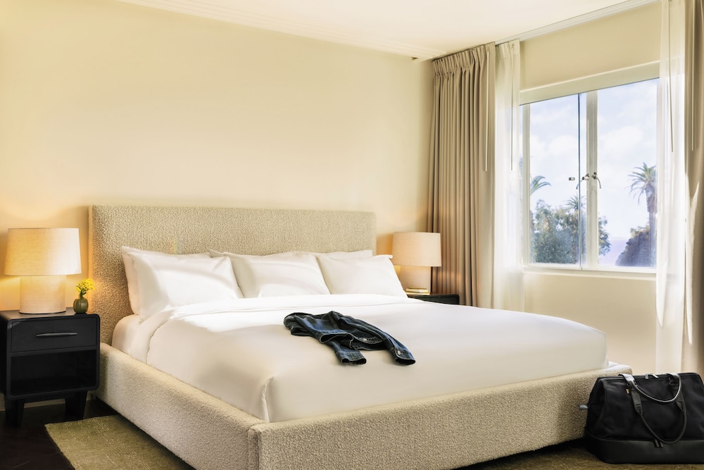 SUITE, ACCESSIBLE