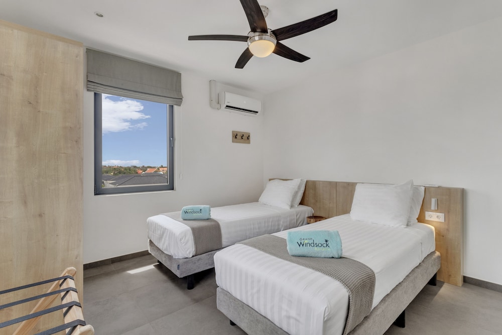 2 Bedrooms, Grand, Penthouse, 2 Queen Beds, Ocean View
