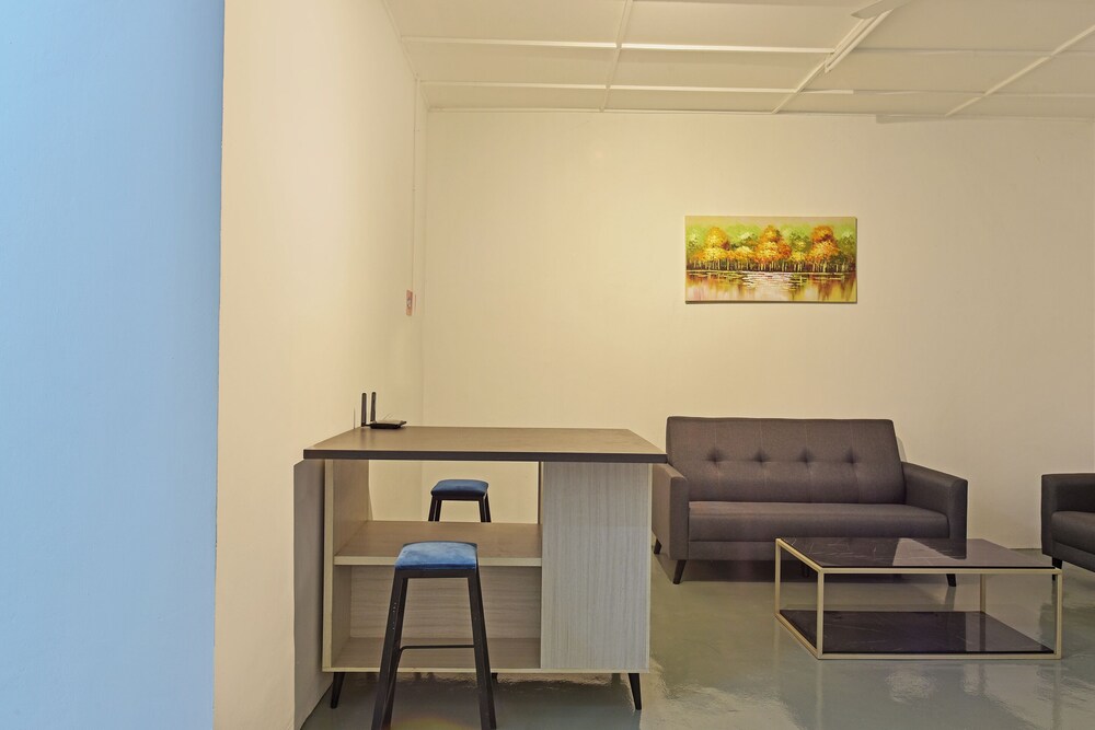 Hotel O S Homestay 23/29
