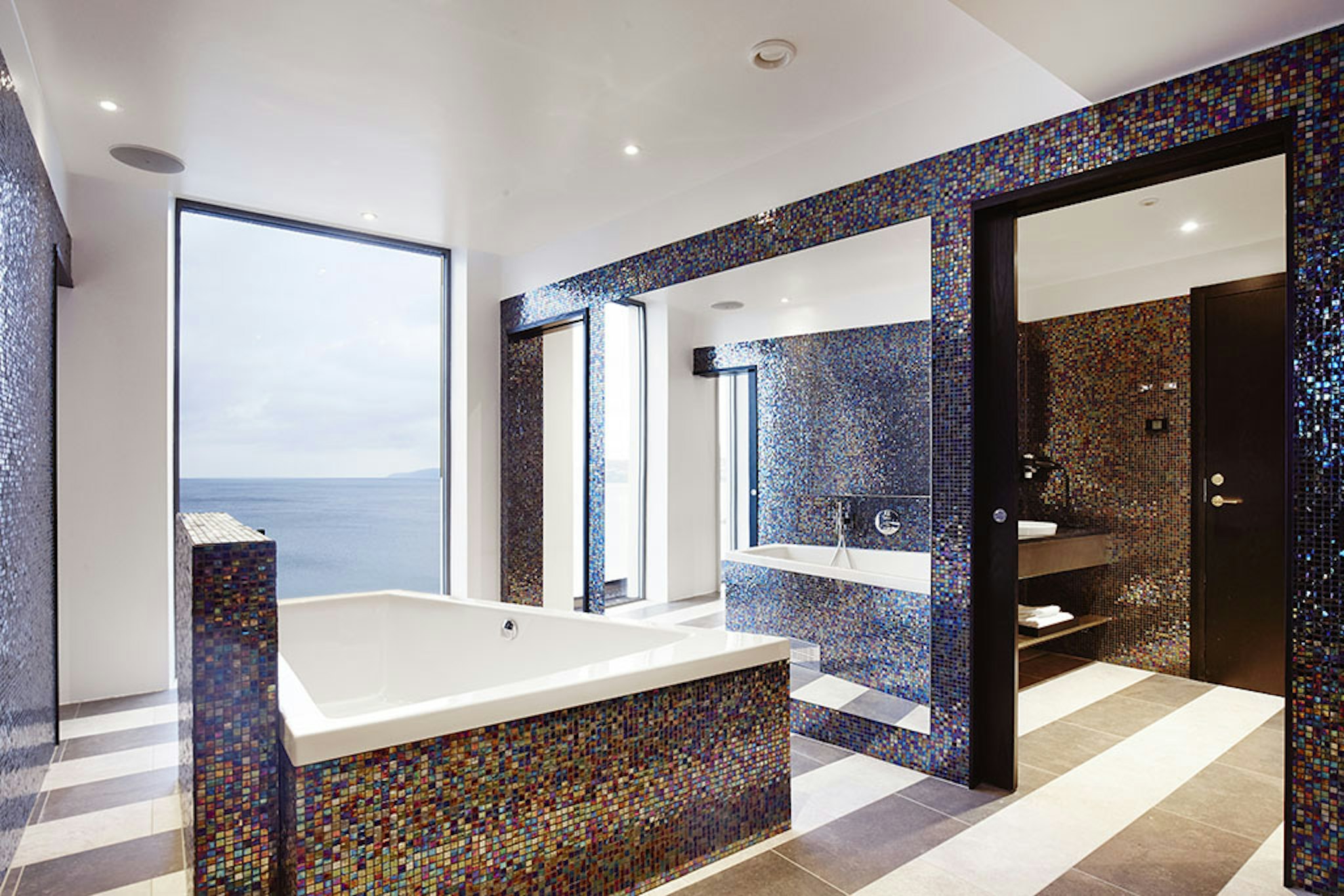 Vox Hotel 24/26