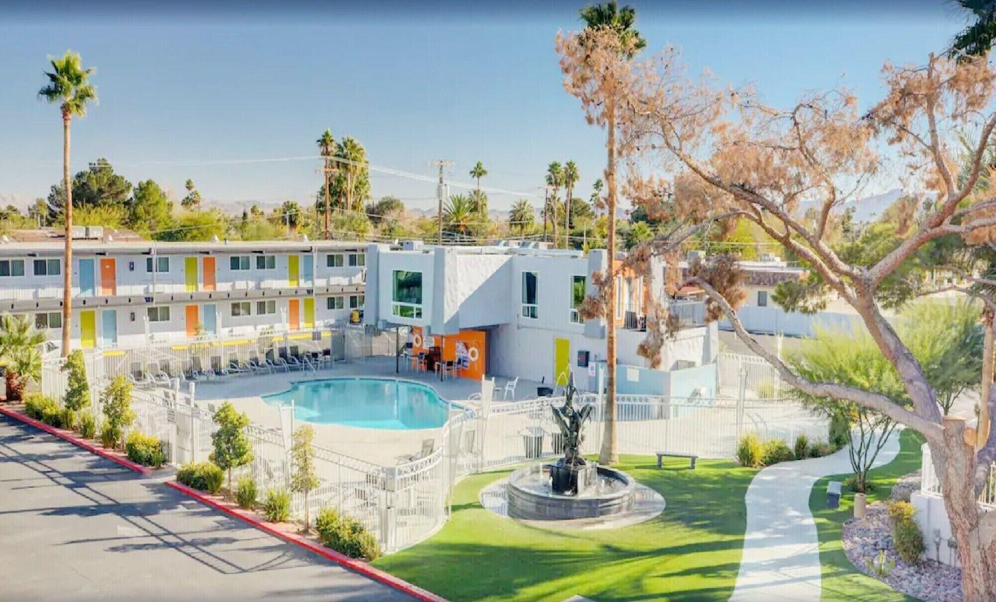 Bposhtels Las Vegas 34/42