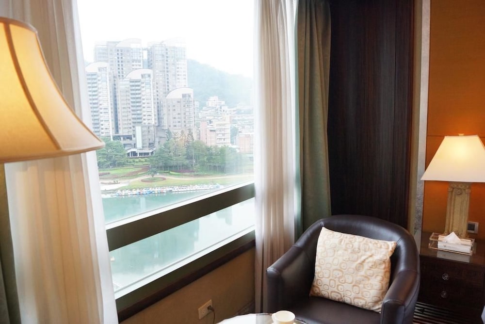 Lake Hotel Taipei 22/50