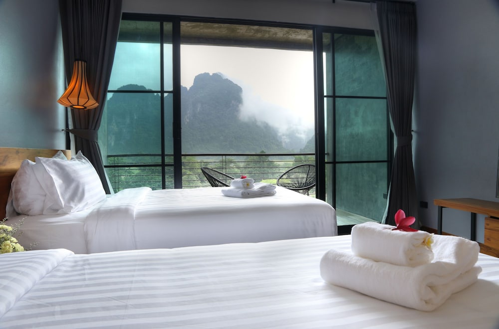 Inthira Vang Vieng 13/48