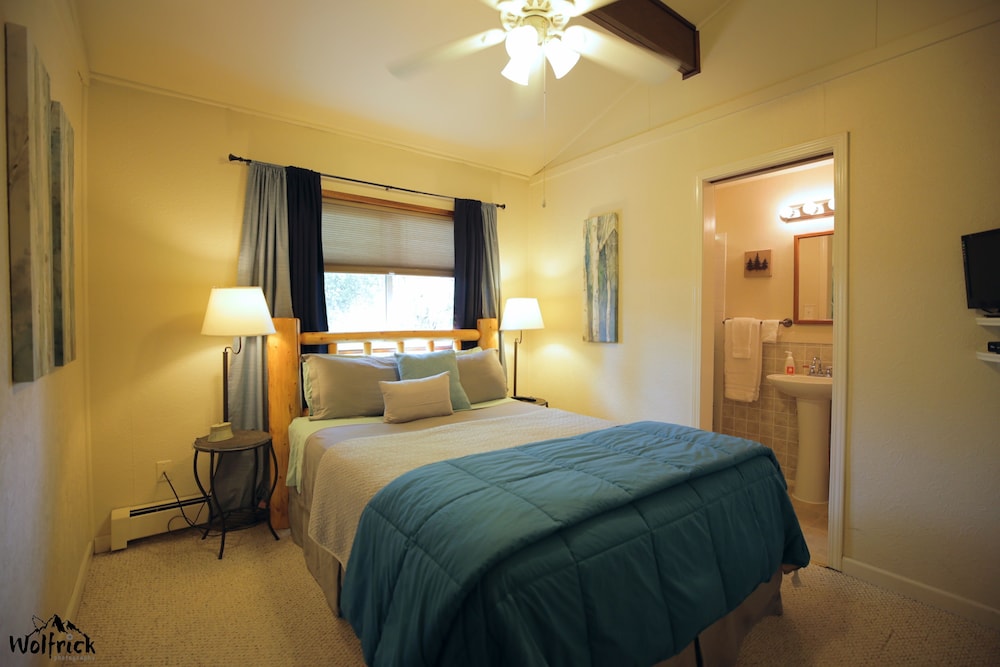 Jewel Lake Bed Breakfast 20/50