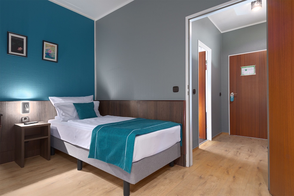 Trip Inn City Hotel Krefeld 16/50