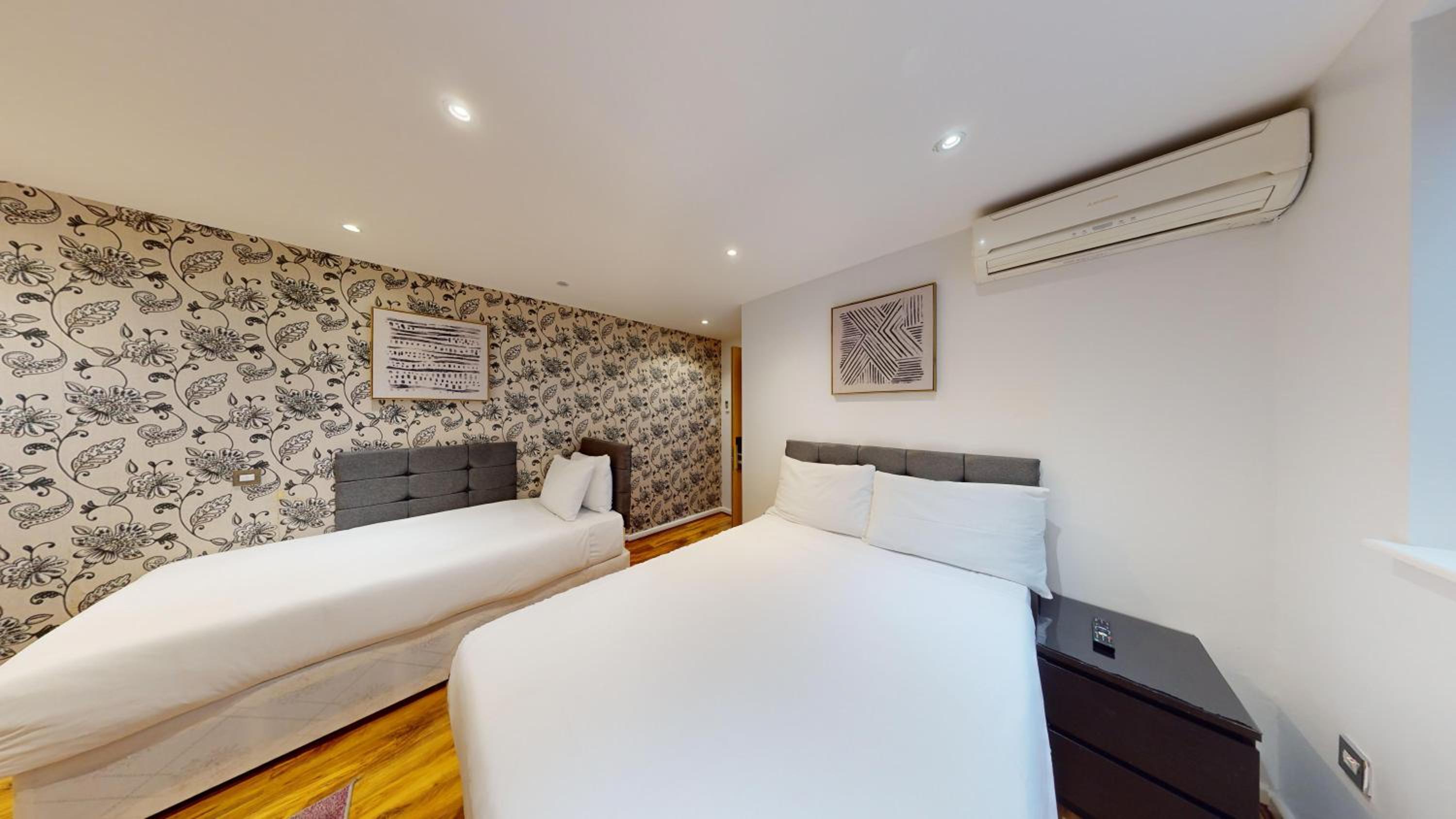 Cozy, Studio, Triple, 1 Double and 1 Single Bed