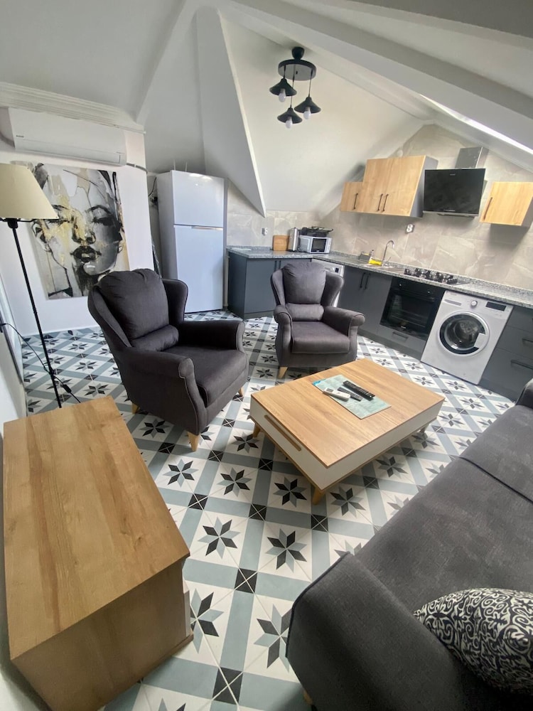 Mavi Restaurant & Apartments 3 38/50
