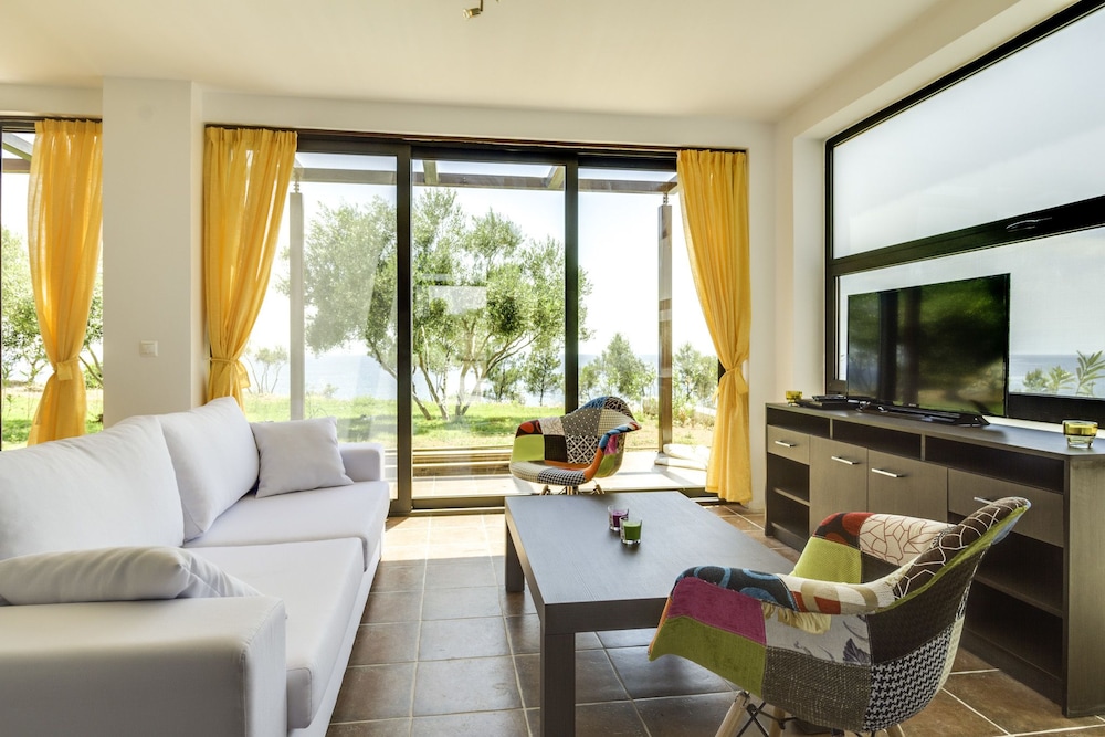 Esperanza Villas 33/67